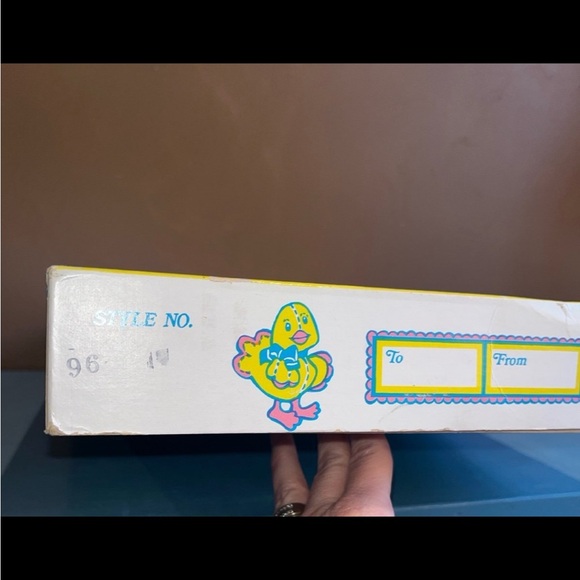 VTG 1960s NEW in original gift box- Rosebud Baby Blanket with satin edge - Picture 3 of 9